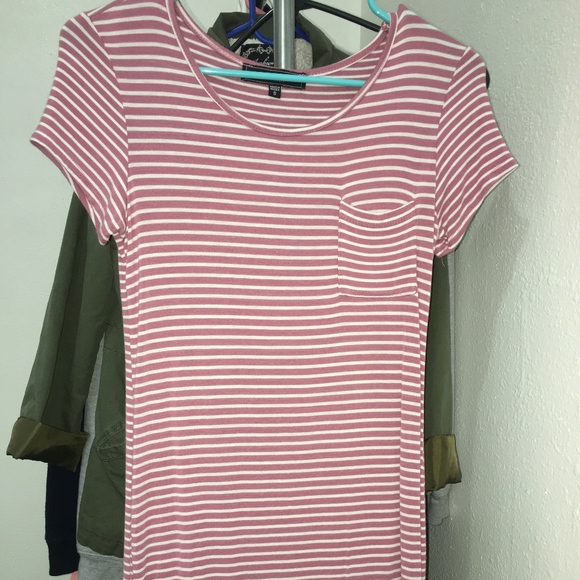 Pink striped dress - Picture 1 of 4